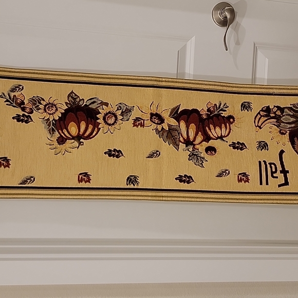 Fall table runner - Picture 7 of 10